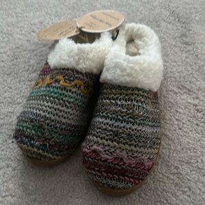 NWT wool lined slippers size large